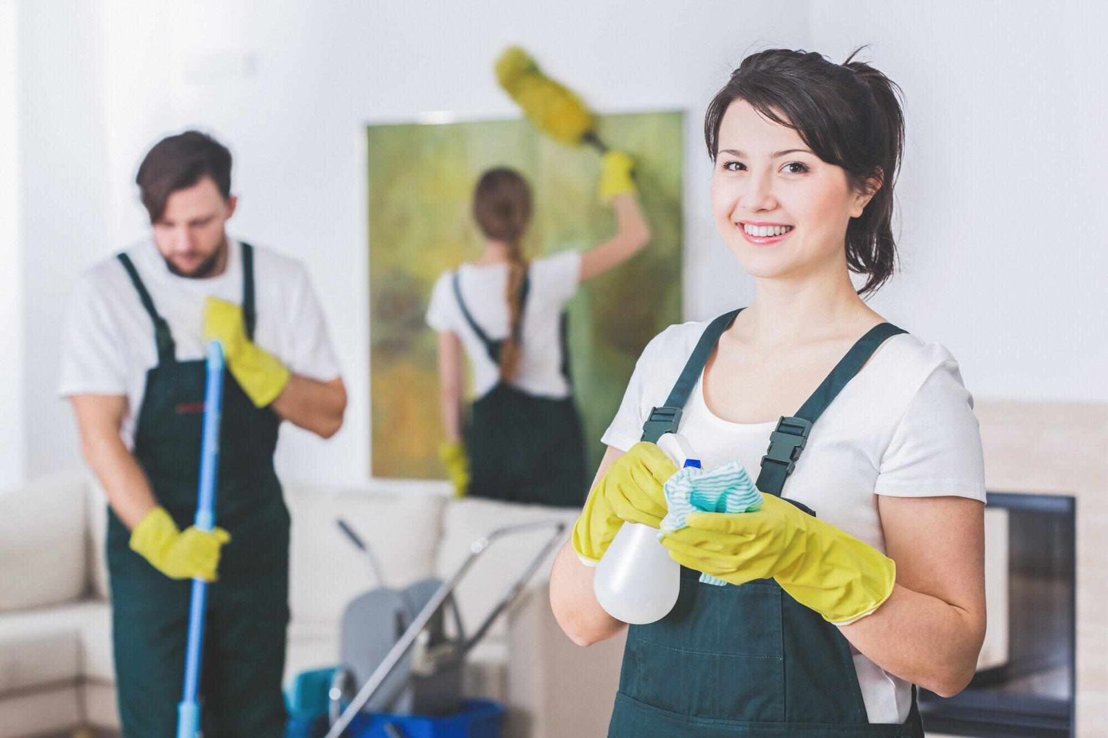 Transform Your Space: How to Deep Clean a Dirty Home in One Weekend